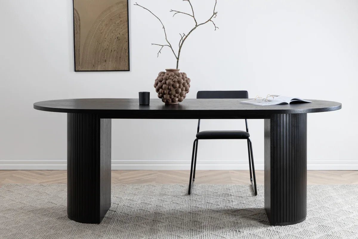 Venture Design Bianca Matbord 200×90 – Ovalt Svart MDF med Ribbdesign