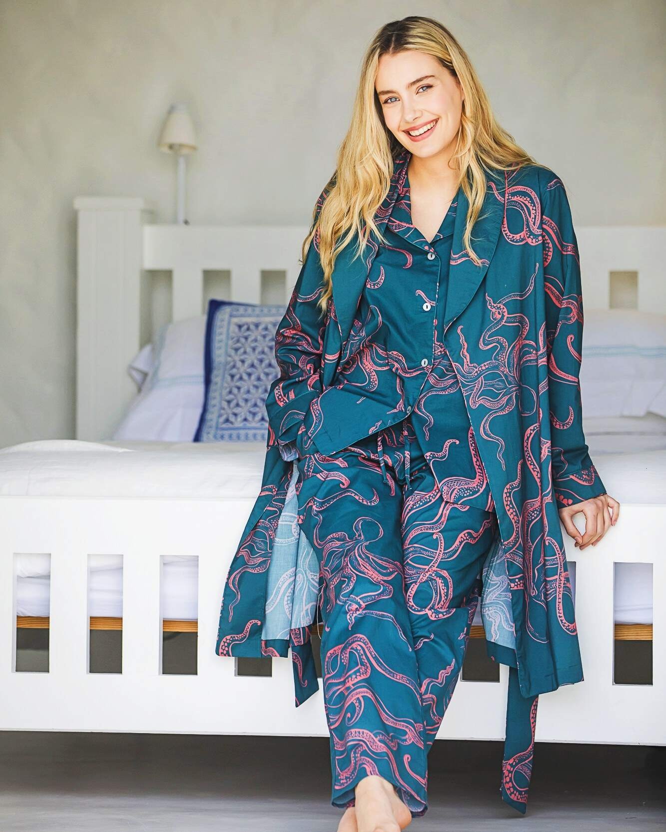 Women's Pyjamas – Octopus Pink in Green