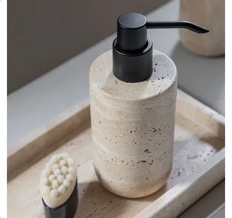 Mette Ditmer TRAVERTINE Dispenser Hög - Linne