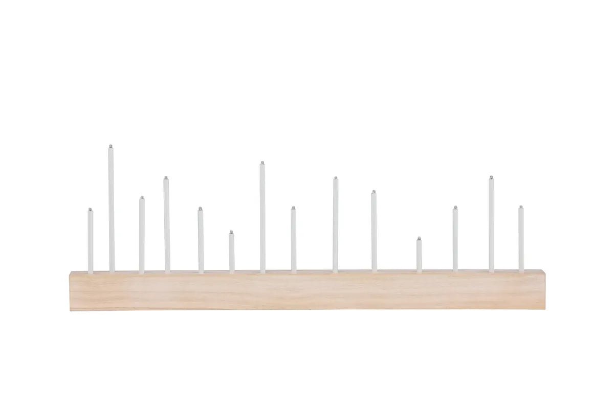 Venture Design Kungsberget Adventsljusstake  –  Skandinavisk Vit med 14 Lampor