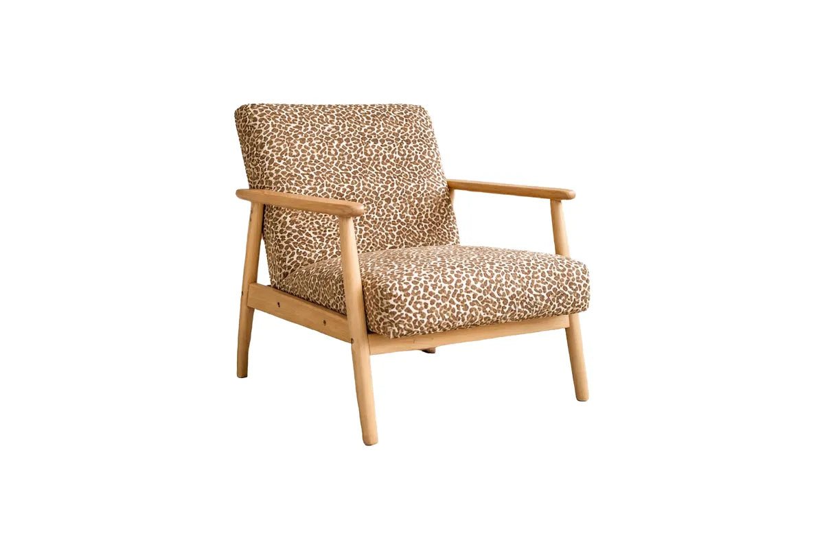 Venture Design Runbert Loungfåtölj Brun – Retroinspirerad Fåtölj i Trä och Mönstrad Textil